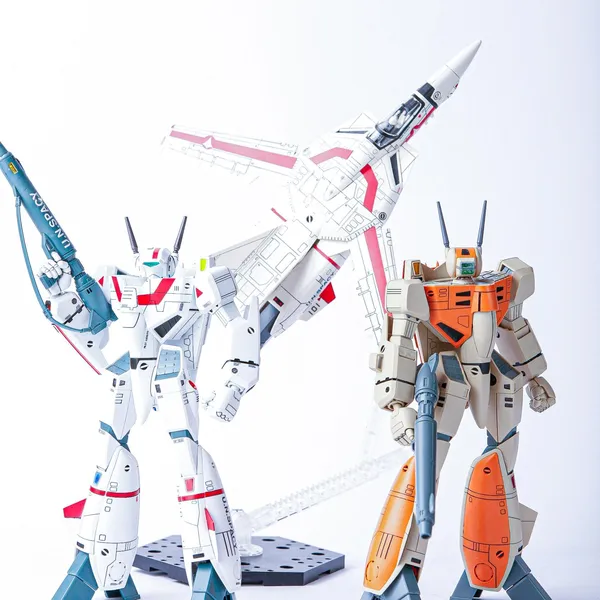 Macross VF-1 — Fighter & Battroid · Saudi Mecha Robot